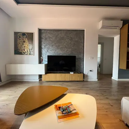 Kreilux Valona Appartement *