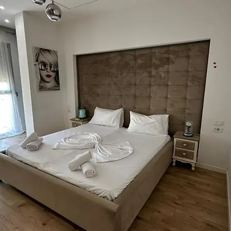 Kreilux Valona Apartment *