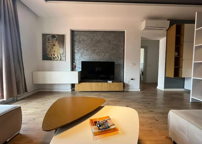 Kreilux Valona Apartment *