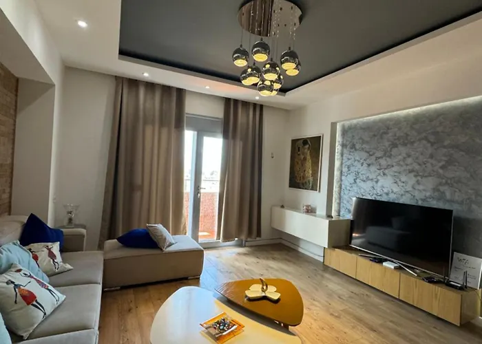 Kreilux Valona Apartment
